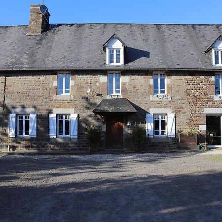 Decouverte D'Un Haras Proche Du Mont St Michel Hambye Extérieur photo