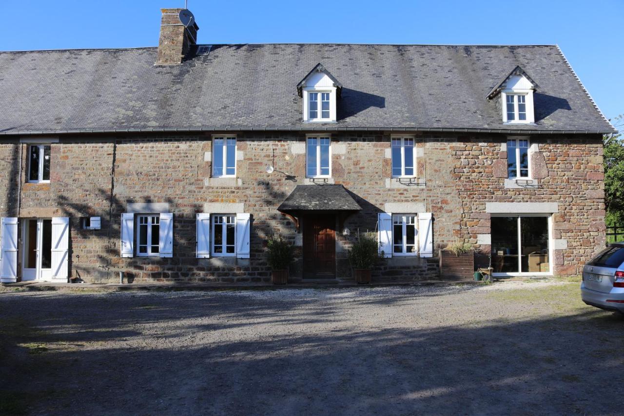 Decouverte D'Un Haras Proche Du Mont St Michel Hambye Extérieur photo